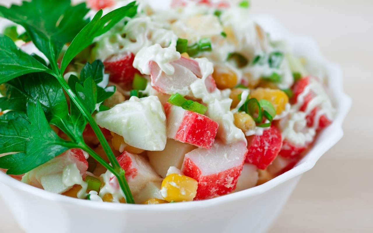 Салат из крабовых палочек 200г Салат из крабовых палочек 200г